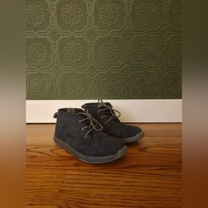 Ugg Kids Kids Blue Suede Lace Up Dress Shoes, size 2